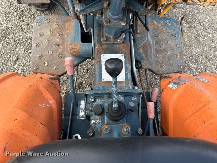 image for item EG5700 Kubota B7100 MFWD tractor