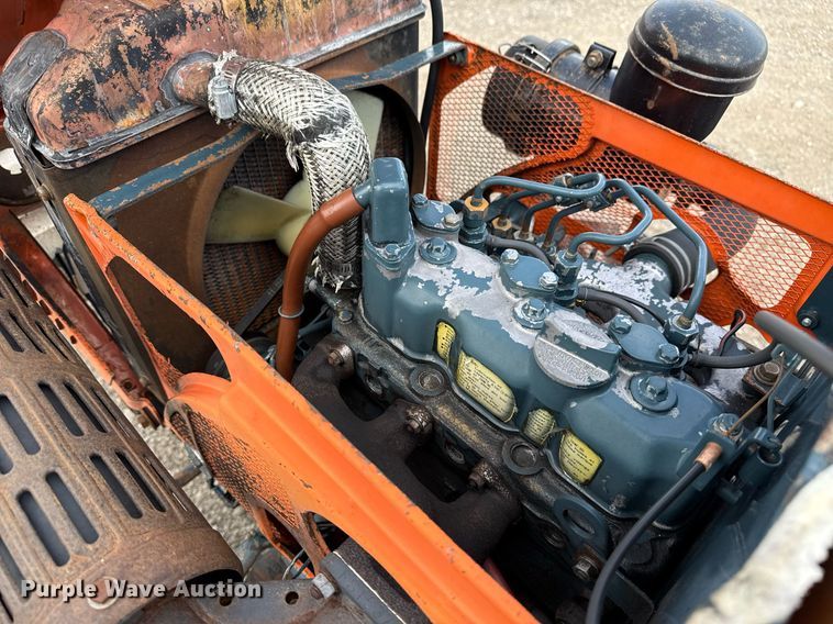 image for item EG5700 Kubota B7100 MFWD tractor