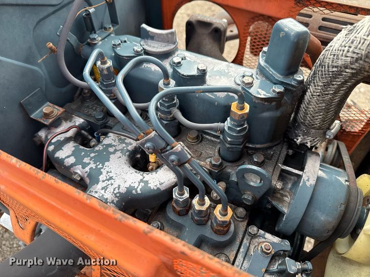 image for item EG5700 Kubota B7100 MFWD tractor