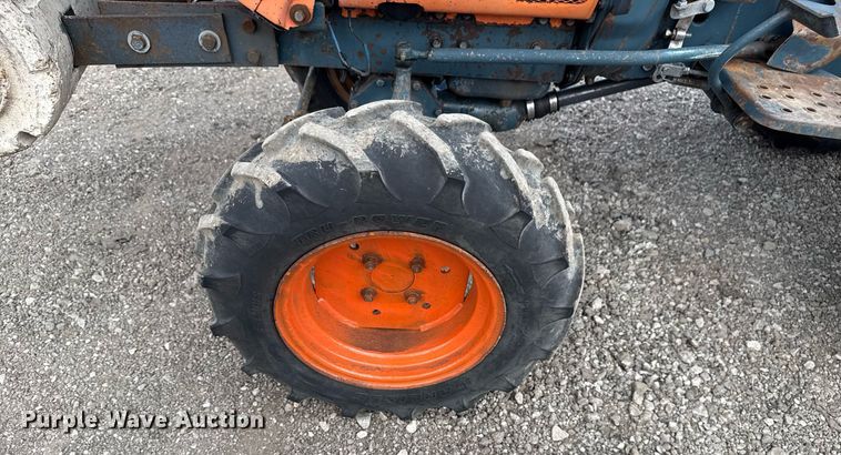 image for item EG5700 Kubota B7100 MFWD tractor