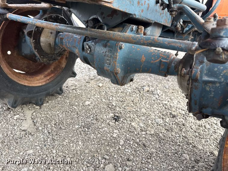 image for item EG5700 Kubota B7100 MFWD tractor