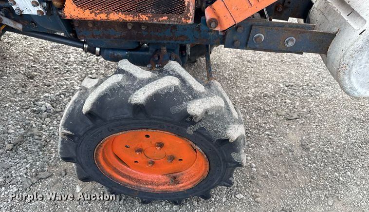 image for item EG5700 Kubota B7100 MFWD tractor