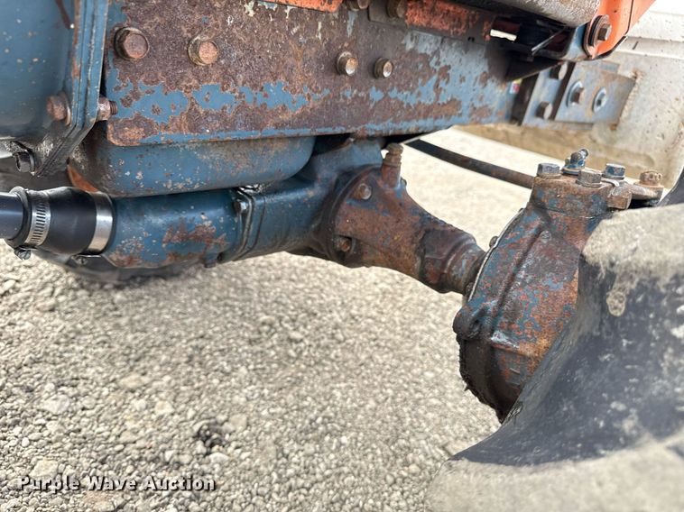 image for item EG5700 Kubota B7100 MFWD tractor