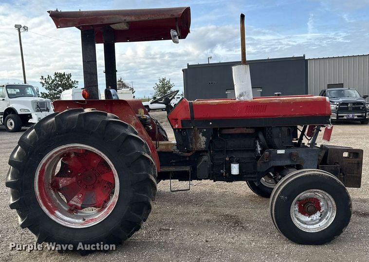 image for item EG5709 1989 Case IH 685 tractor