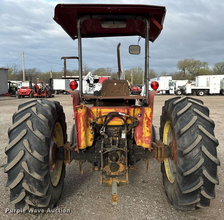 image for item EG5709 1989 Case IH 685 tractor