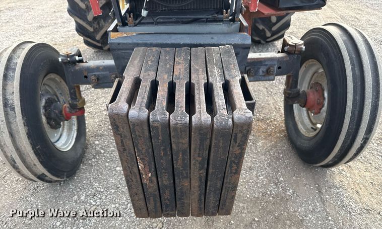 image for item EG5709 1989 Case IH 685 tractor