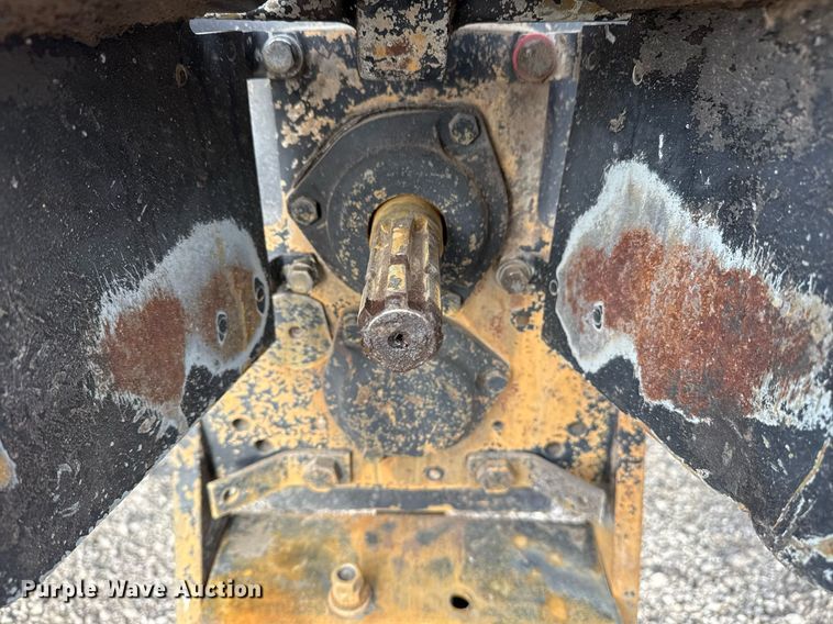 image for item EG5709 1989 Case IH 685 tractor