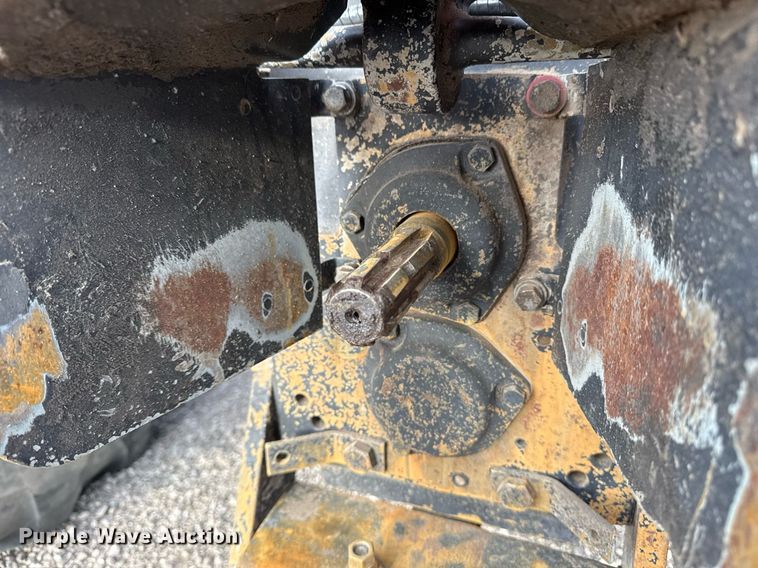 image for item EG5709 1989 Case IH 685 tractor