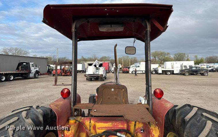 image for item EG5709 1989 Case IH 685 tractor