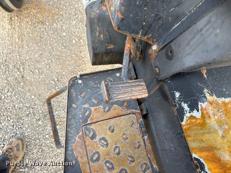 image for item EG5709 1989 Case IH 685 tractor