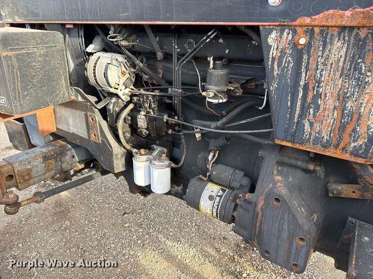 image for item EG5709 1989 Case IH 685 tractor