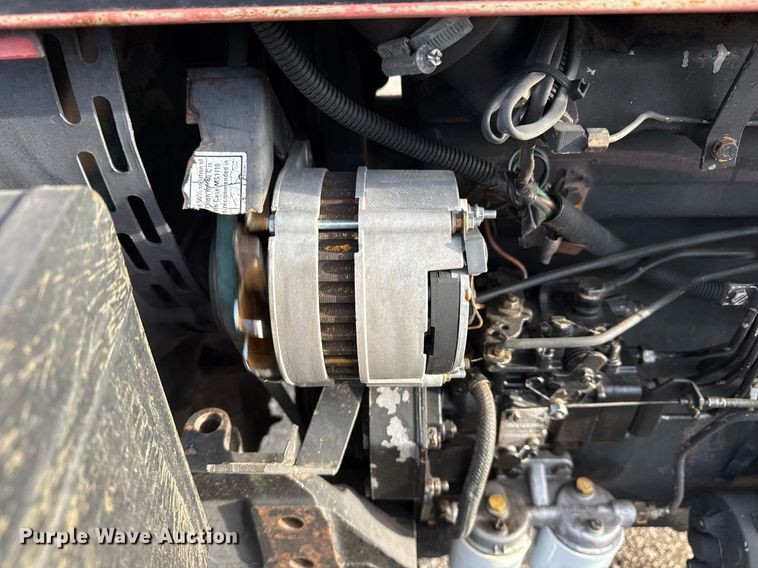 image for item EG5709 1989 Case IH 685 tractor