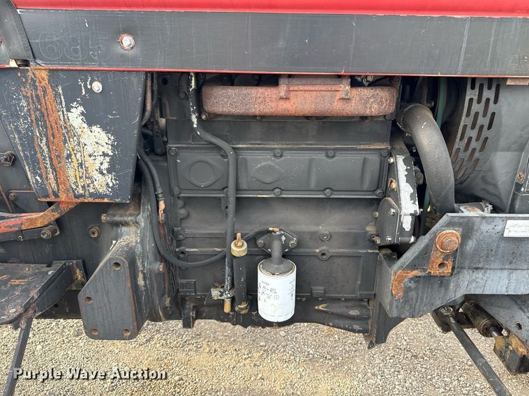 image for item EG5709 1989 Case IH 685 tractor