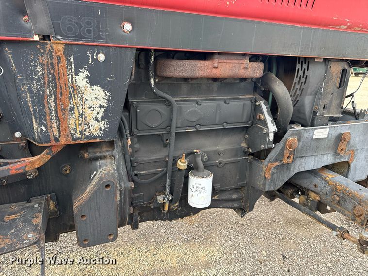 image for item EG5709 1989 Case IH 685 tractor