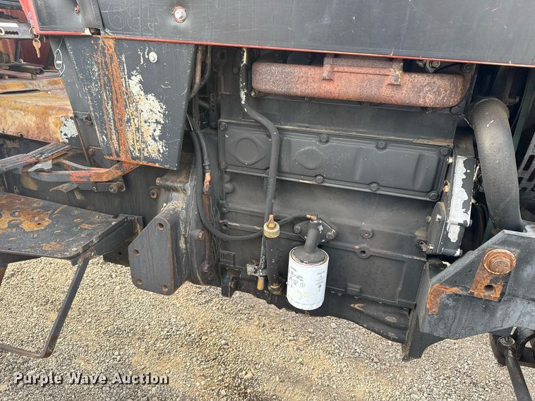 image for item EG5709 1989 Case IH 685 tractor