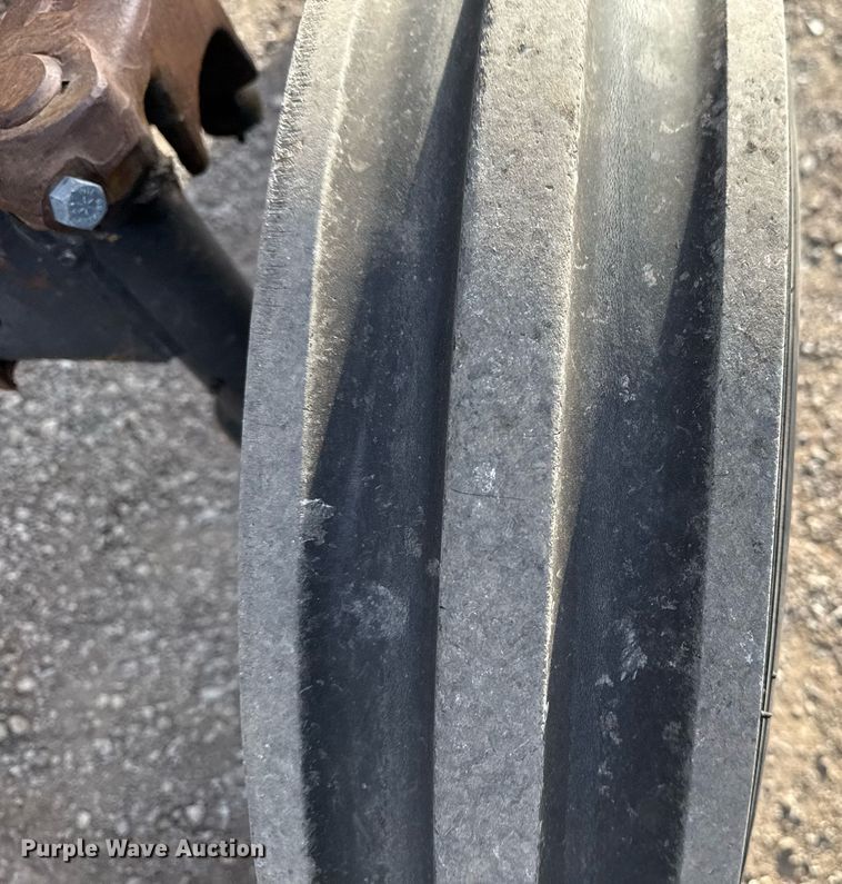 image for item EG5709 1989 Case IH 685 tractor