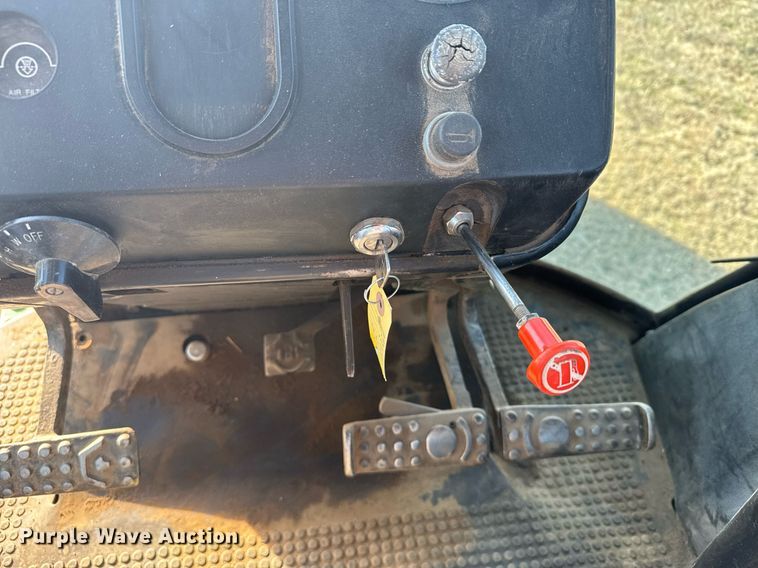 image for item EG6168 1978 John Deere 4840 tractor