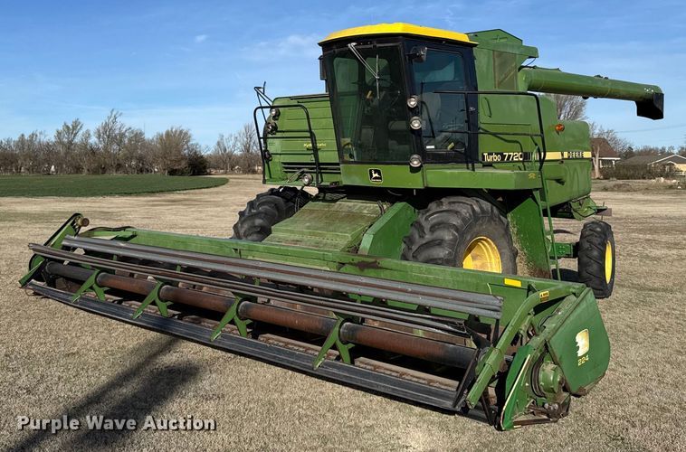 image for item EG6169 1984 John Deere Turbo 7720 combine