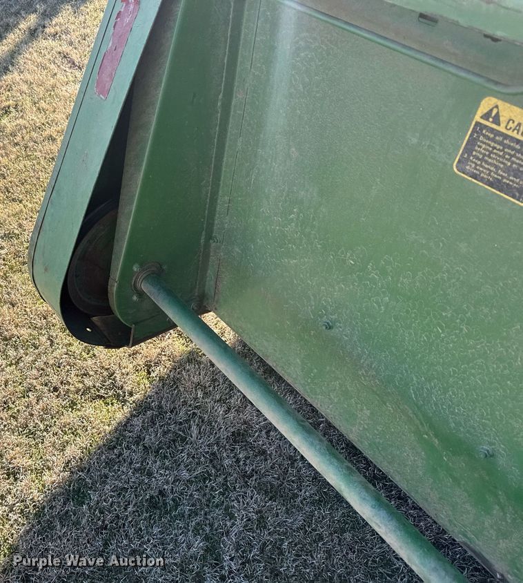 image for item EG6169 1984 John Deere Turbo 7720 combine