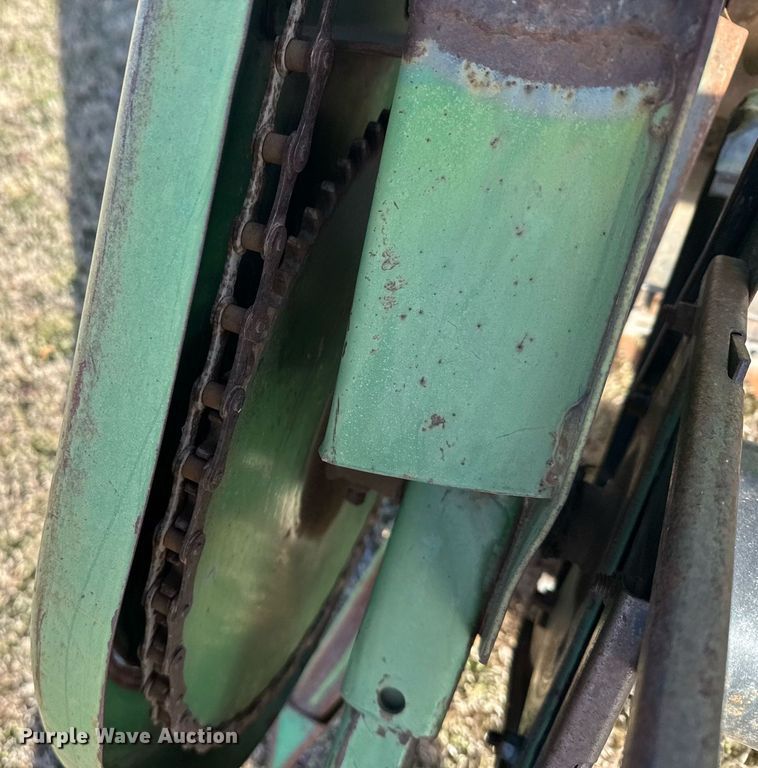 image for item EG6169 1984 John Deere Turbo 7720 combine