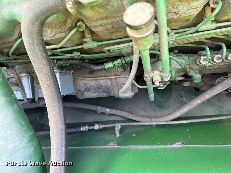 image for item EG6169 1984 John Deere Turbo 7720 combine