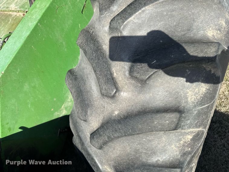 image for item EG6169 1984 John Deere Turbo 7720 combine