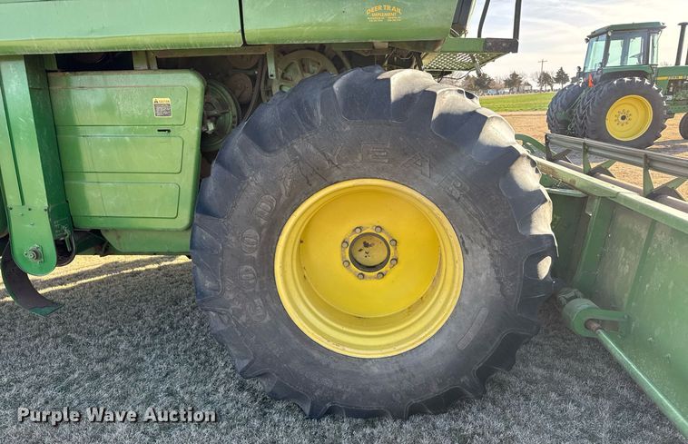 image for item EG6169 1984 John Deere Turbo 7720 combine