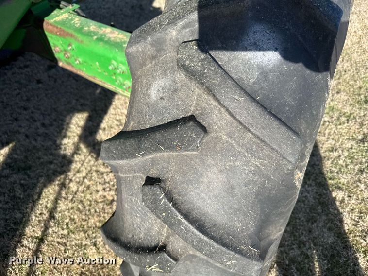 image for item EG6169 1984 John Deere Turbo 7720 combine