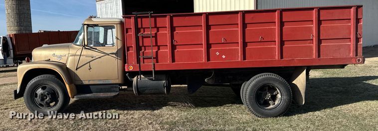 image for item EG6171 1963 International Loadstar 1600 grain truck