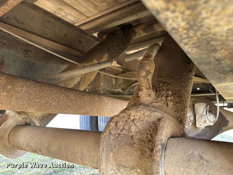 image for item EG6171 1963 International Loadstar 1600 grain truck