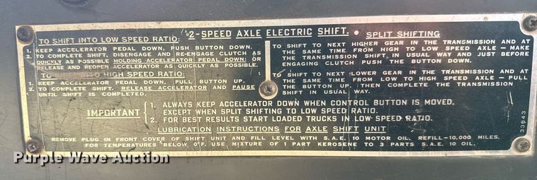 image for item EG6171 1963 International Loadstar 1600 grain truck