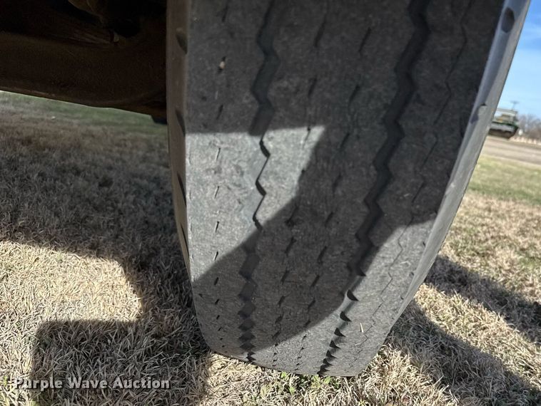 image for item EG6171 1963 International Loadstar 1600 grain truck