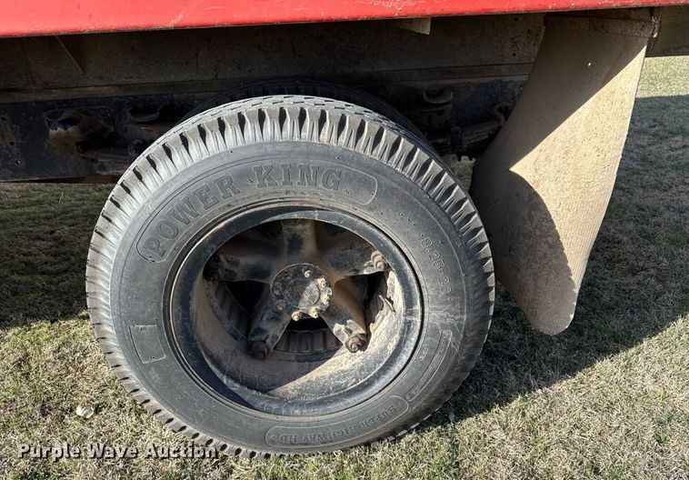 image for item EG6171 1963 International Loadstar 1600 grain truck