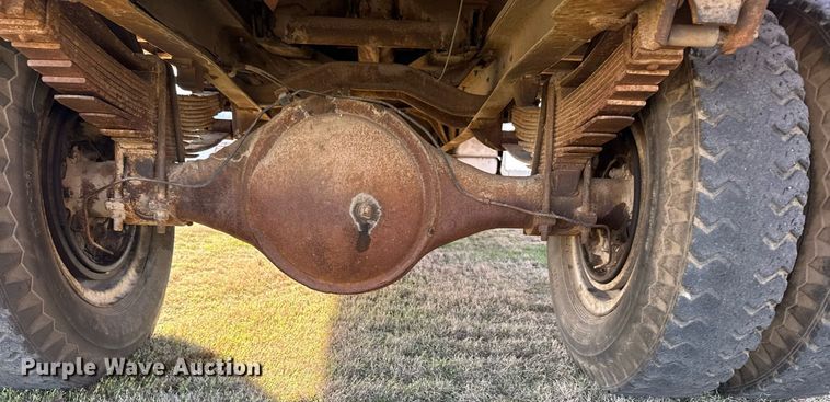 image for item EG6172 1974 Chevrolet C60 grain truck