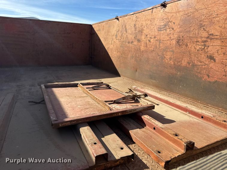 image for item EG6172 1974 Chevrolet C60 grain truck