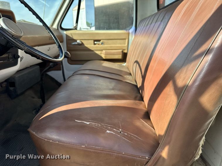 image for item EG6172 1974 Chevrolet C60 grain truck