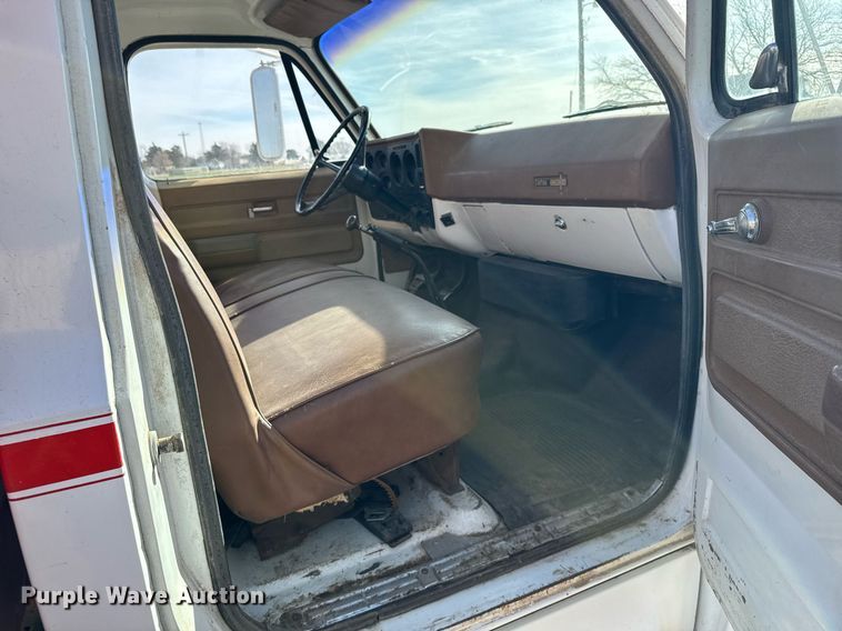 image for item EG6172 1974 Chevrolet C60 grain truck