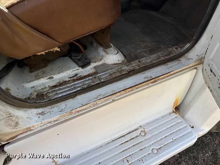 image for item EG6172 1974 Chevrolet C60 grain truck