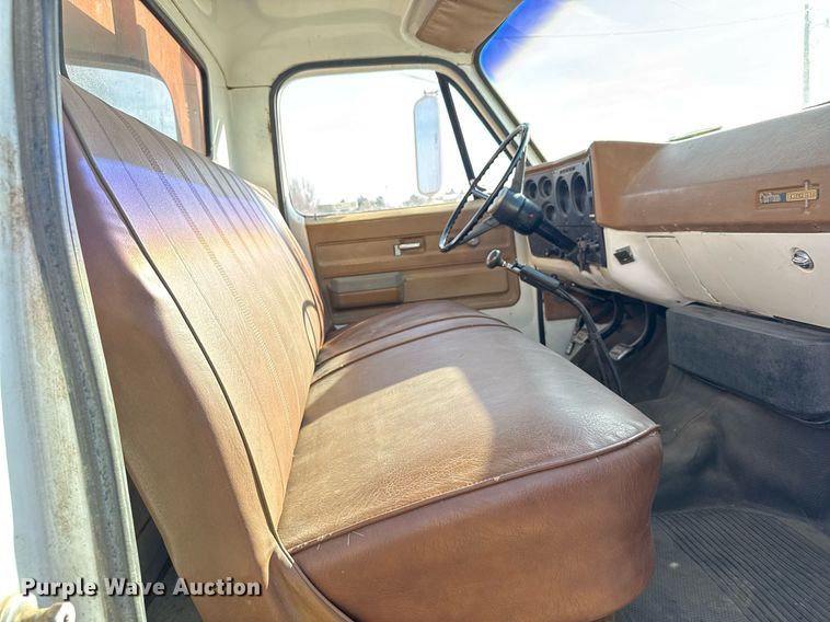 image for item EG6172 1974 Chevrolet C60 grain truck