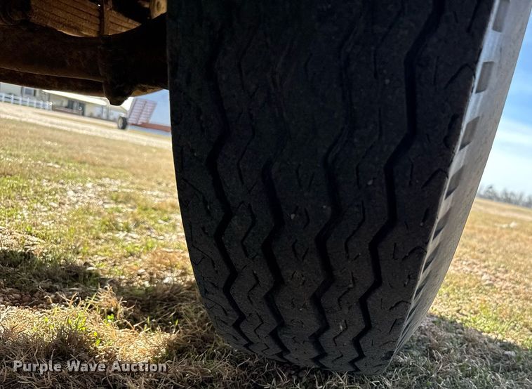 image for item EG6172 1974 Chevrolet C60 grain truck