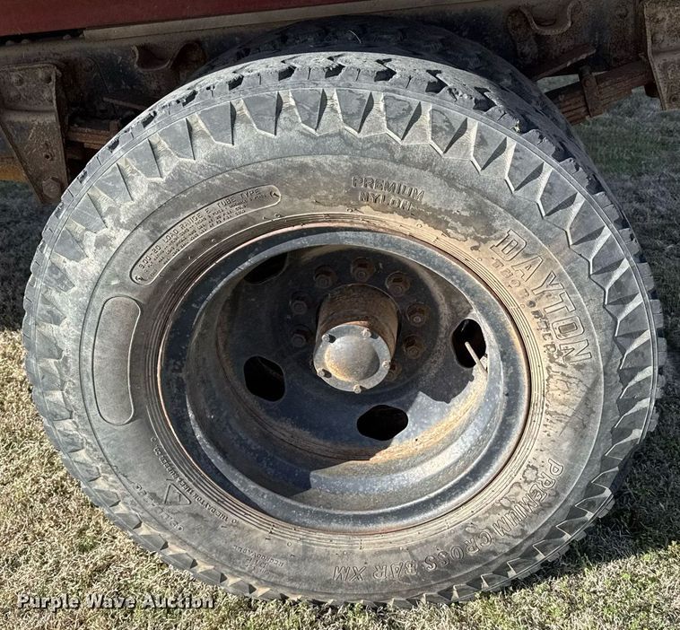 image for item EG6172 1974 Chevrolet C60 grain truck