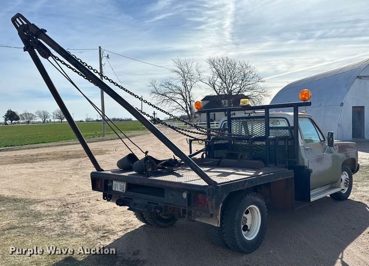 image for item EG6173 1976 Chevrolet C30 winch truck