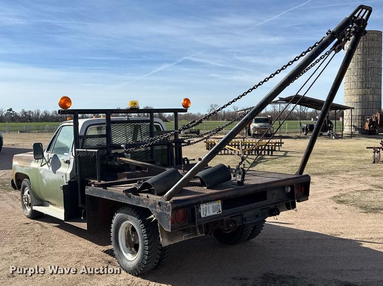 image for item EG6173 1976 Chevrolet C30 winch truck