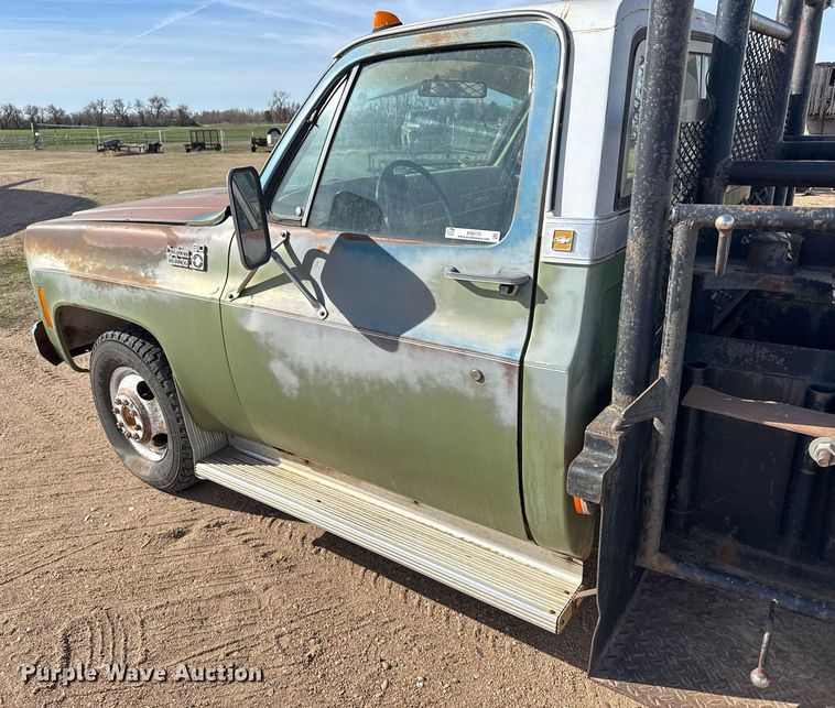 image for item EG6173 1976 Chevrolet C30 winch truck