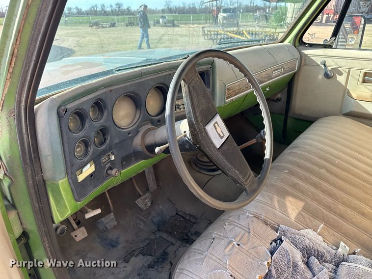 image for item EG6173 1976 Chevrolet C30 winch truck