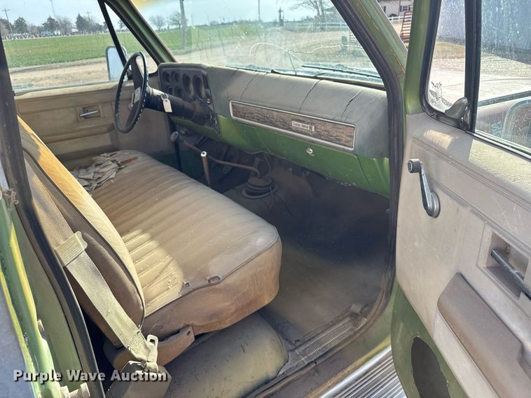 image for item EG6173 1976 Chevrolet C30 winch truck