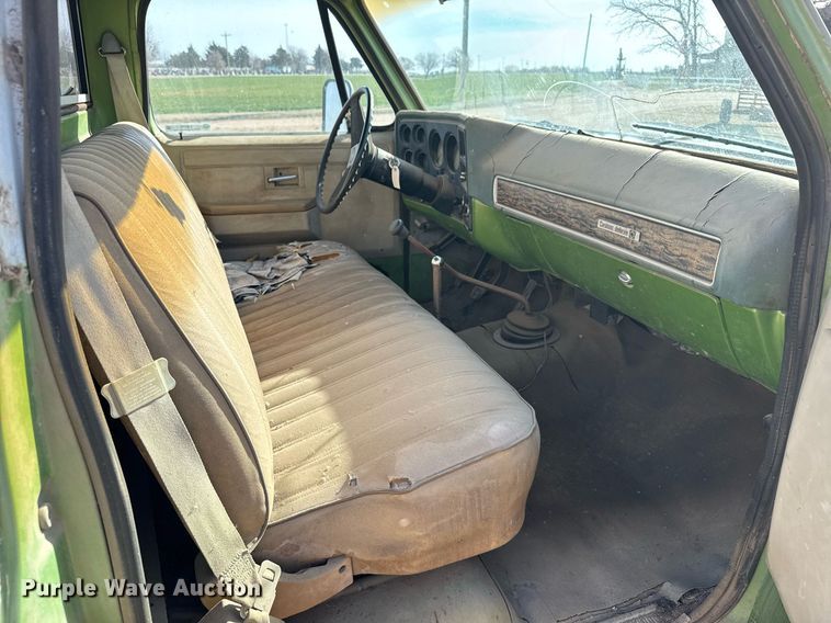 image for item EG6173 1976 Chevrolet C30 winch truck