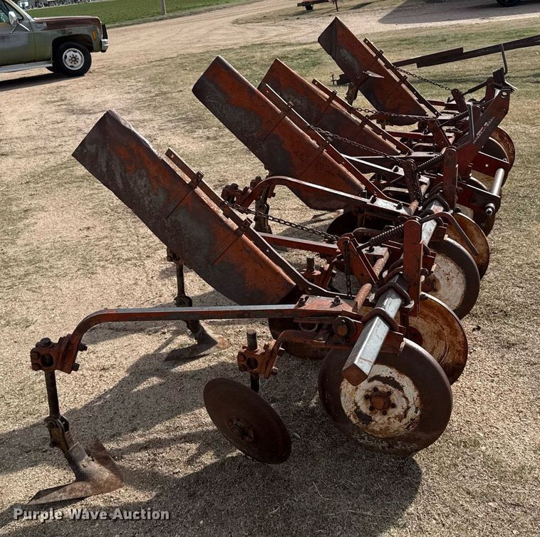 image for item EG6175 Field cultivator