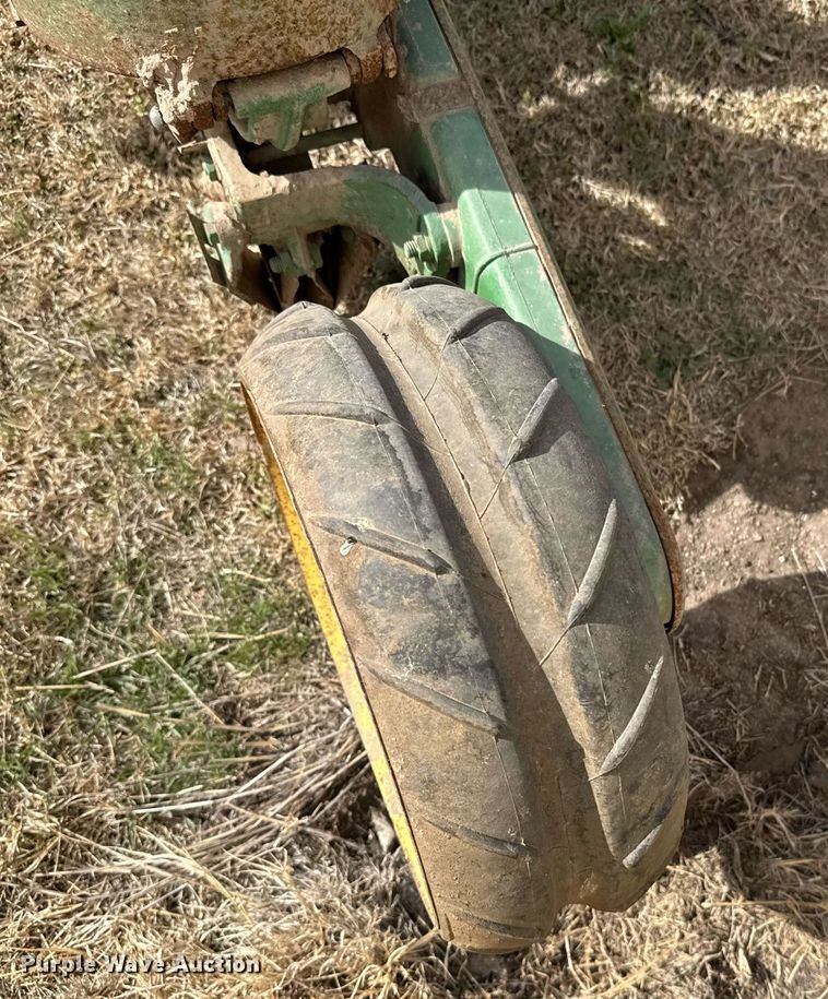 image for item EG6178 John Deere 71 planter