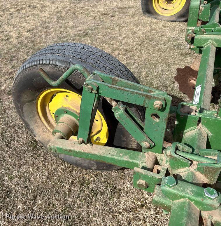 image for item EG6178 John Deere 71 planter